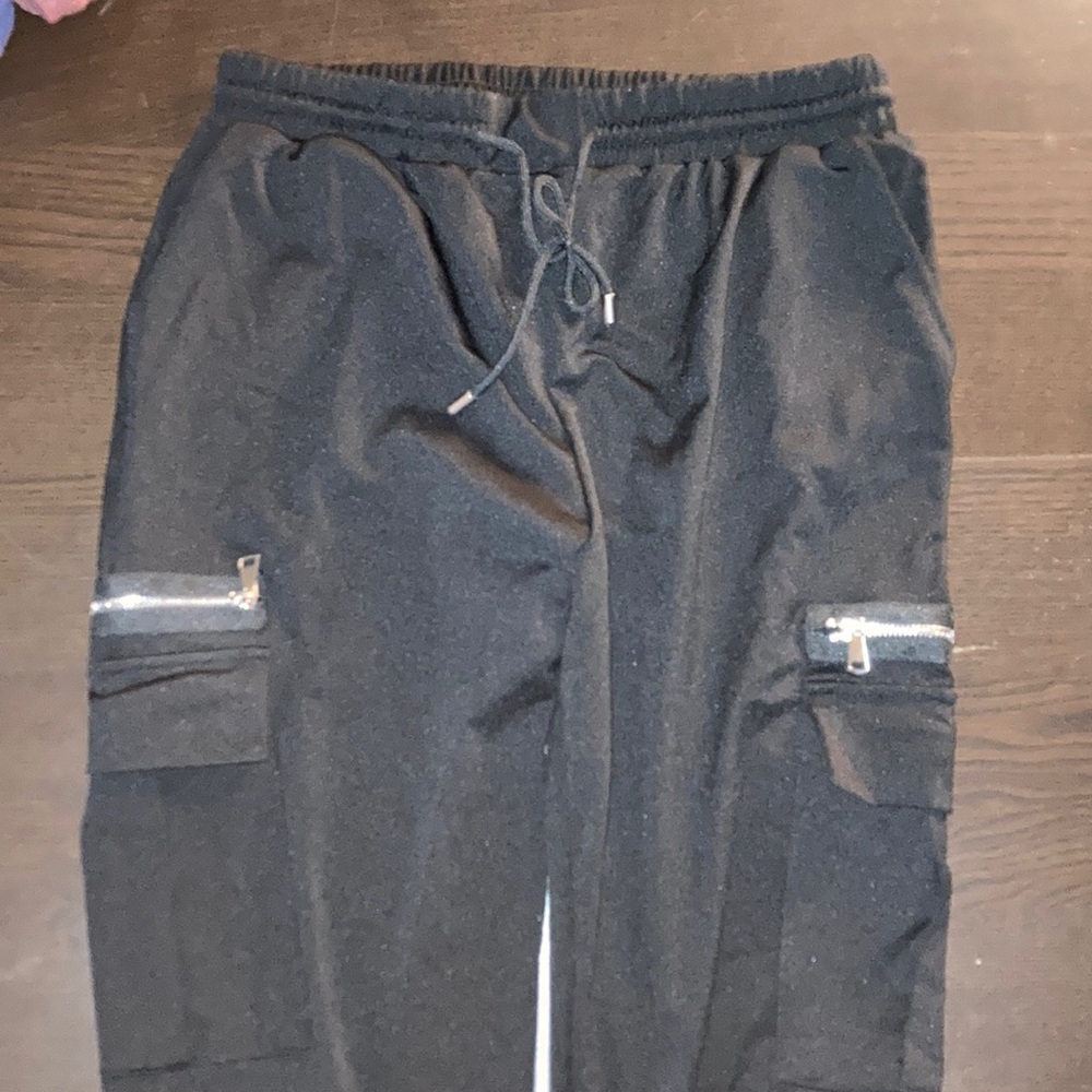 Black pants with zipper detail + pockets